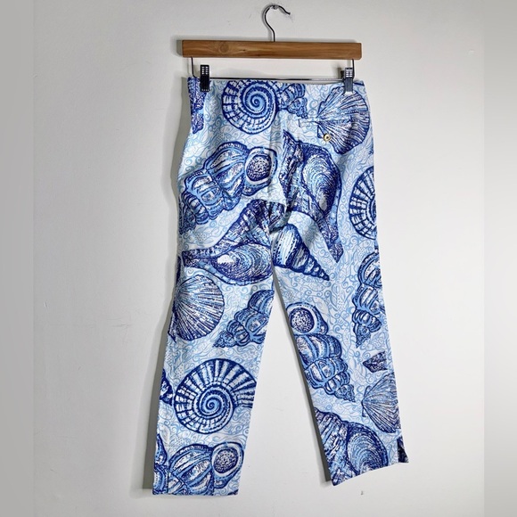 Lilly Pulitzer Resort Fit Pants Size 8 Stuffed Shells Print Cropped Blue - Picture 2 of 7